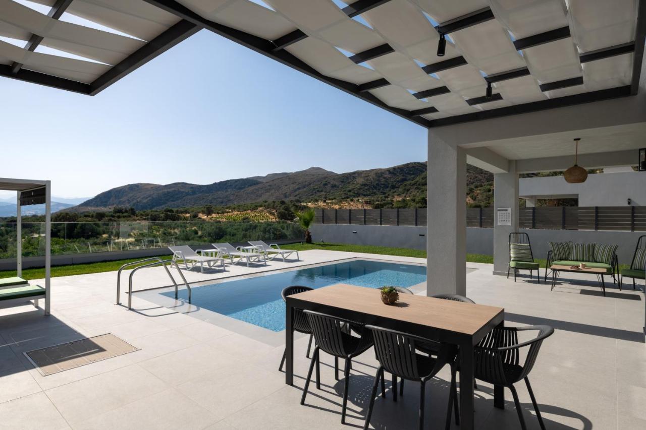 Eolides Villas , Quite Idyll Of Rural Bliss,By Thinkvilla Lambiní Exterior photo
